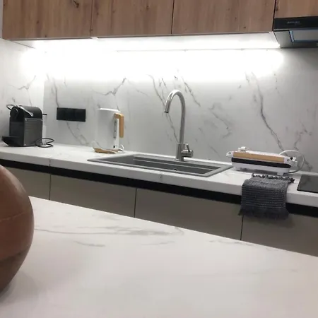 Street K 14 アパート カヴァラ